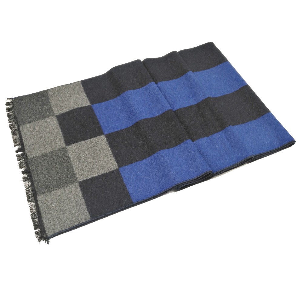 Schals, Strickschals, Winterschals,Kuschelschal maßangefertigt mit Ihrem Design, Material wird Ihrem Budget angepasst von Acryl bis Kaschmir oder Mohair. Größe nach Wunsch.